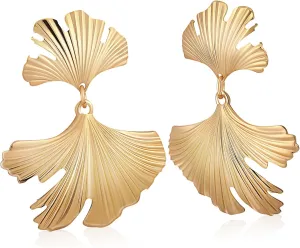1 Pair Leaf Shaped Dangle Earrings Fashionable Metal Jewelry for All Occasions Comfortable Fit Unique Statement Accessory
