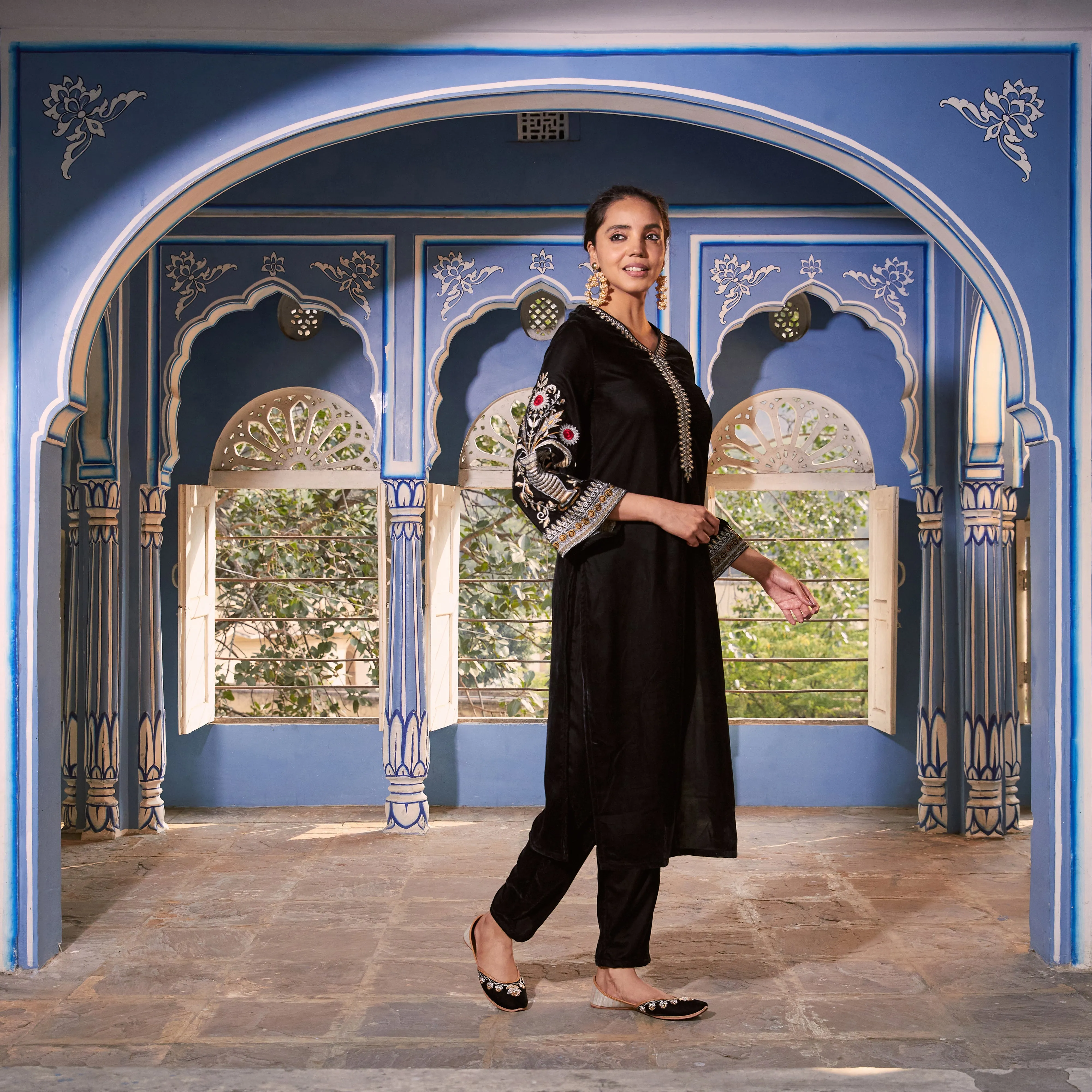 Black Velvet Zari Embroidered Straight Kurta