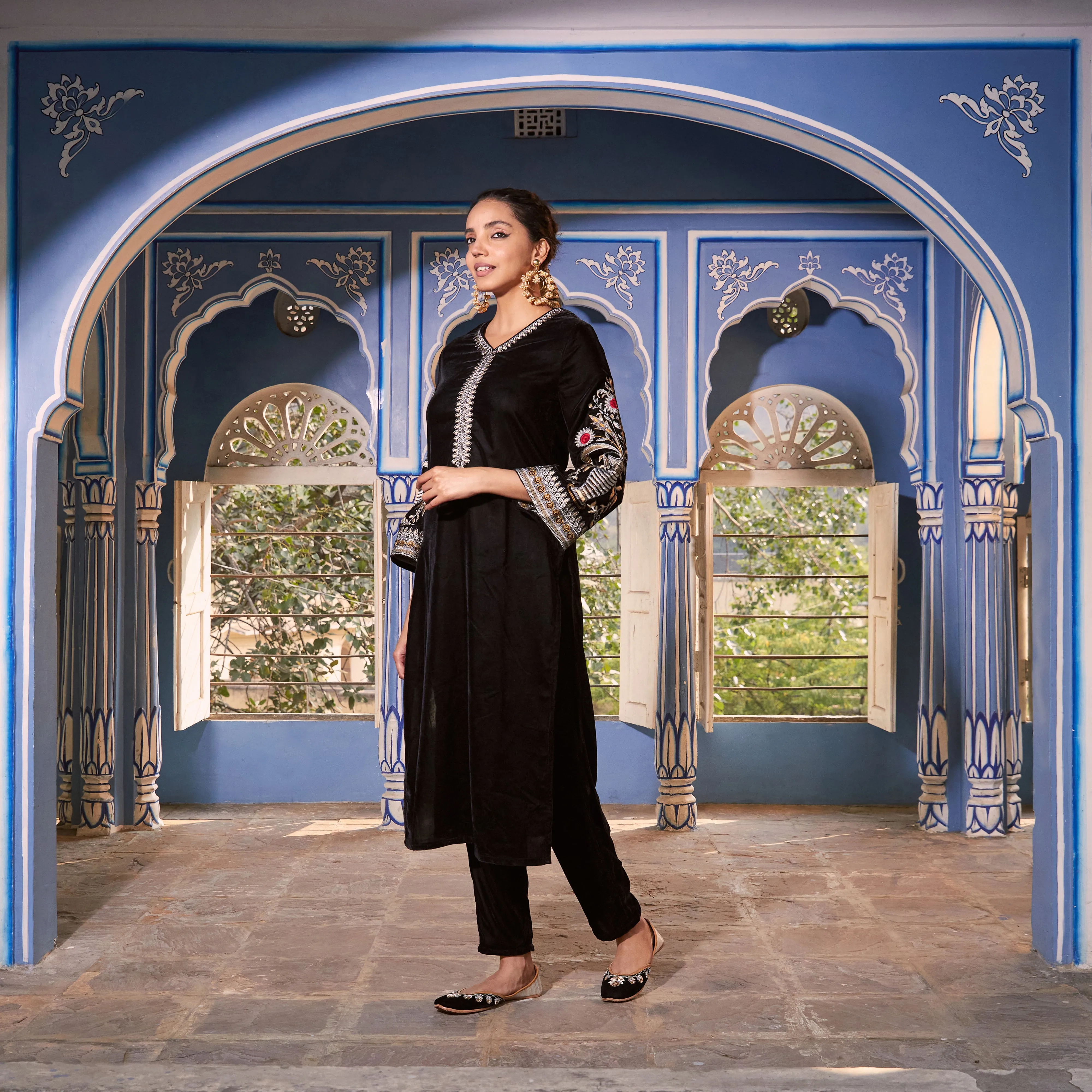 Black Velvet Zari Embroidered Straight Kurta