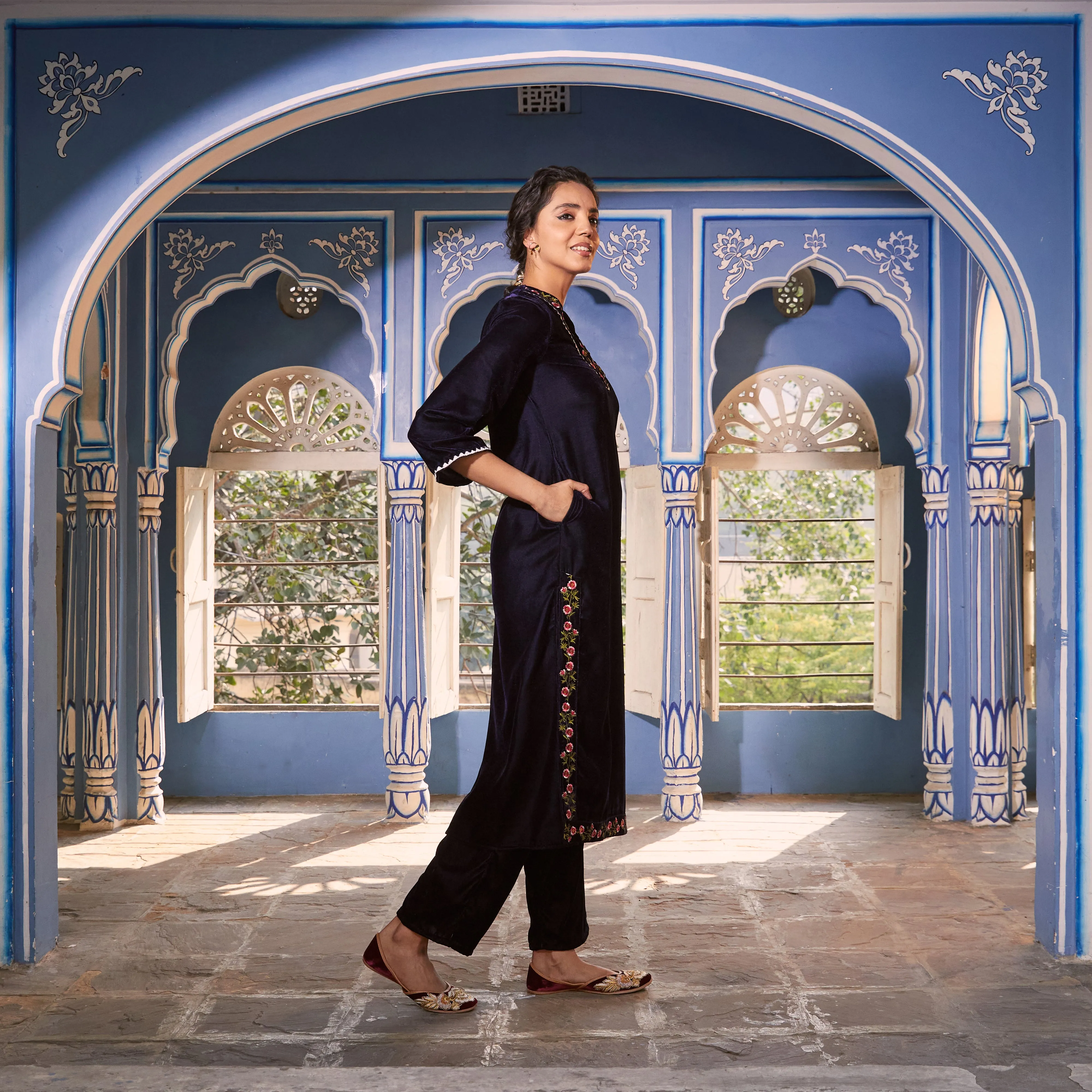 Blue Velvet Floral V Neck Embroidered Kurta