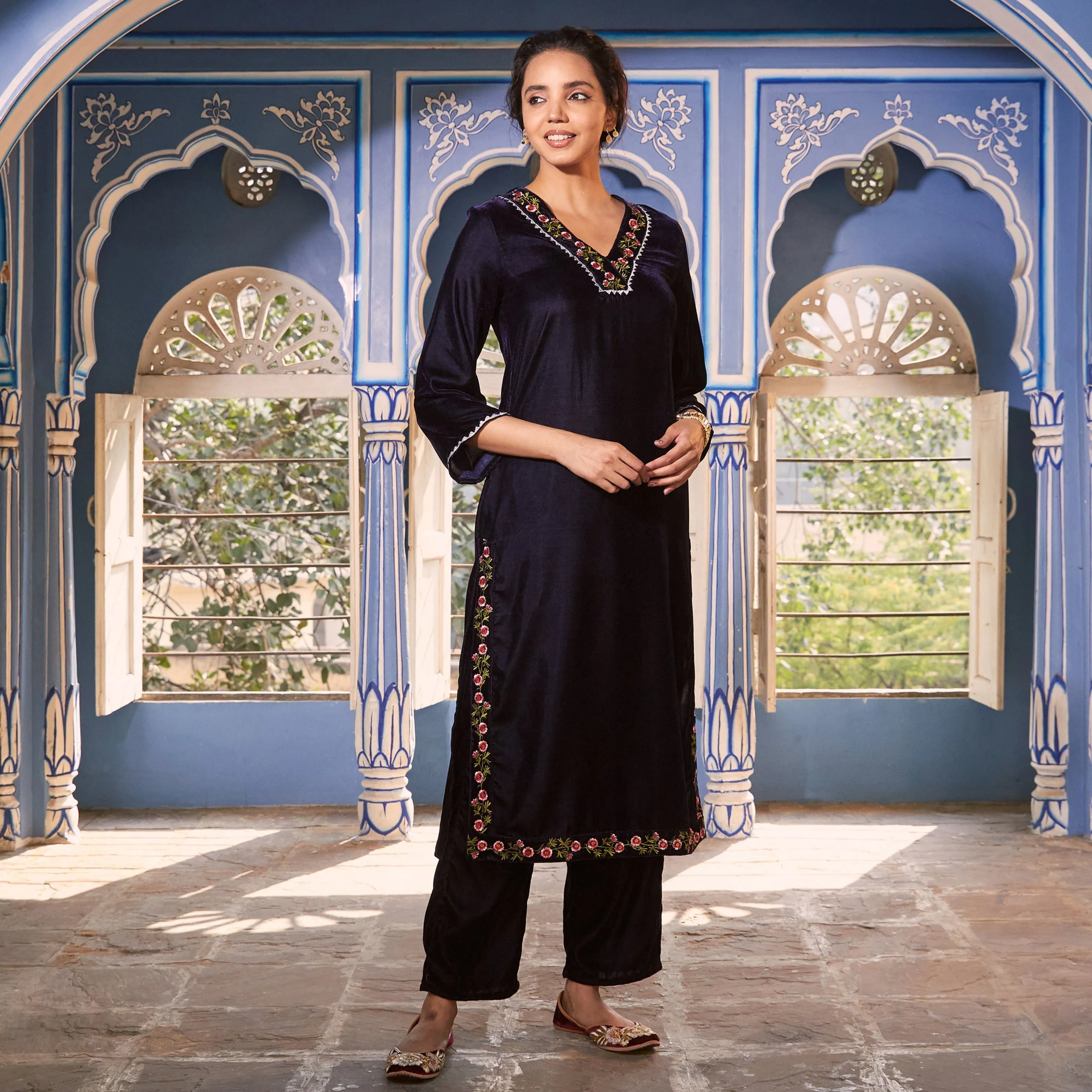 Blue Velvet Floral V Neck Embroidered Kurta