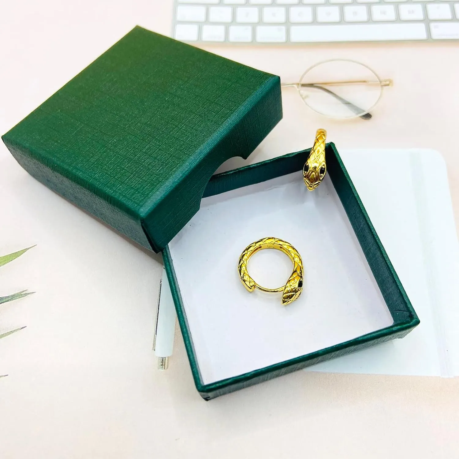 Chunky Gold Hoop Earrings for Women, 14K Gold Plated Hoop Earrings Lightweight Stainless Steel Hollow Open Hoops Hypoallergenic Earrings Fashion Jewelry for Women