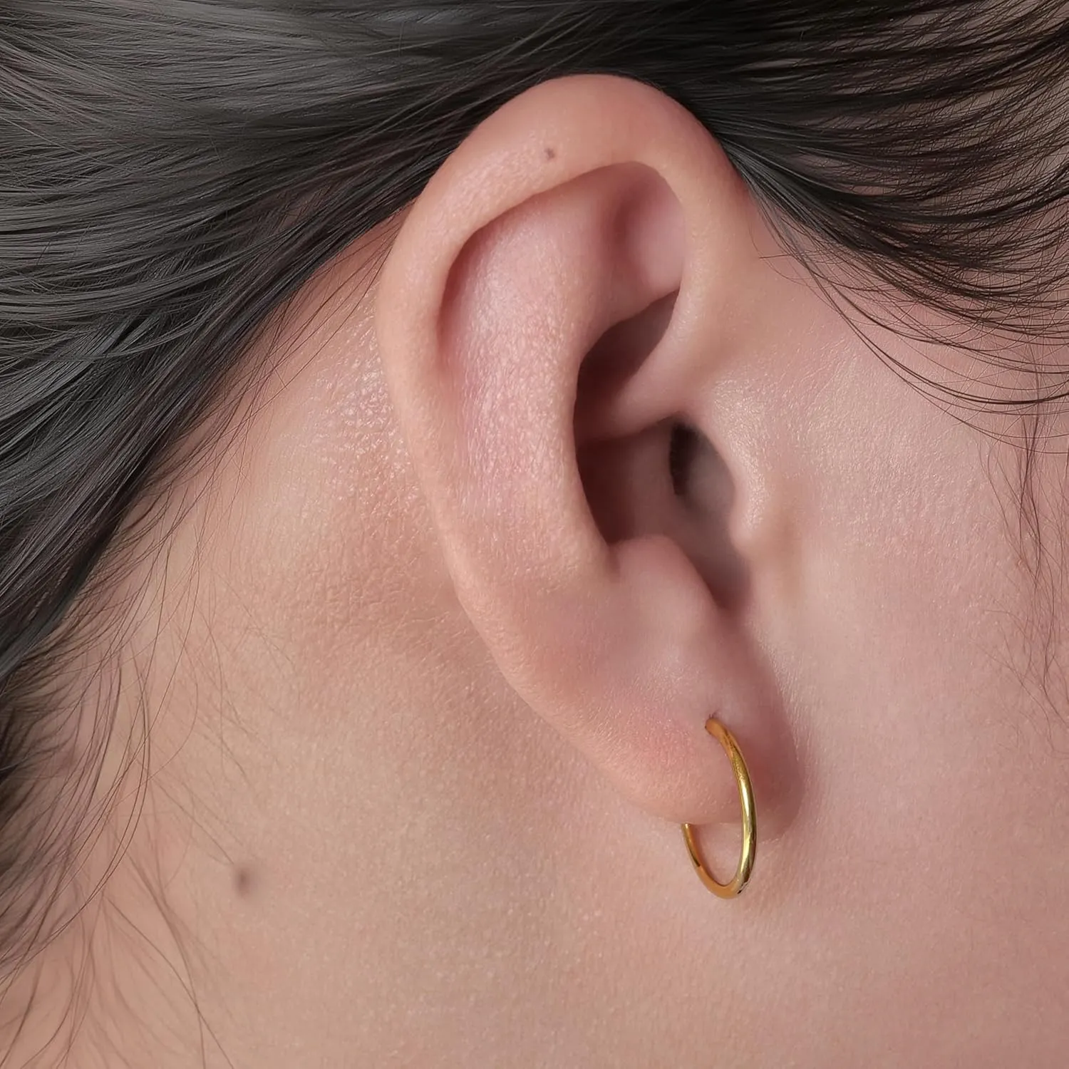 limerencia Small Hoop Earrings for Women, Hypoallergenic Titanium Huggie Hoop Earrings Set G23 Piercings Cartilage Earrings Set for Women Sensitive Ears (No stones Gold, 12mm)