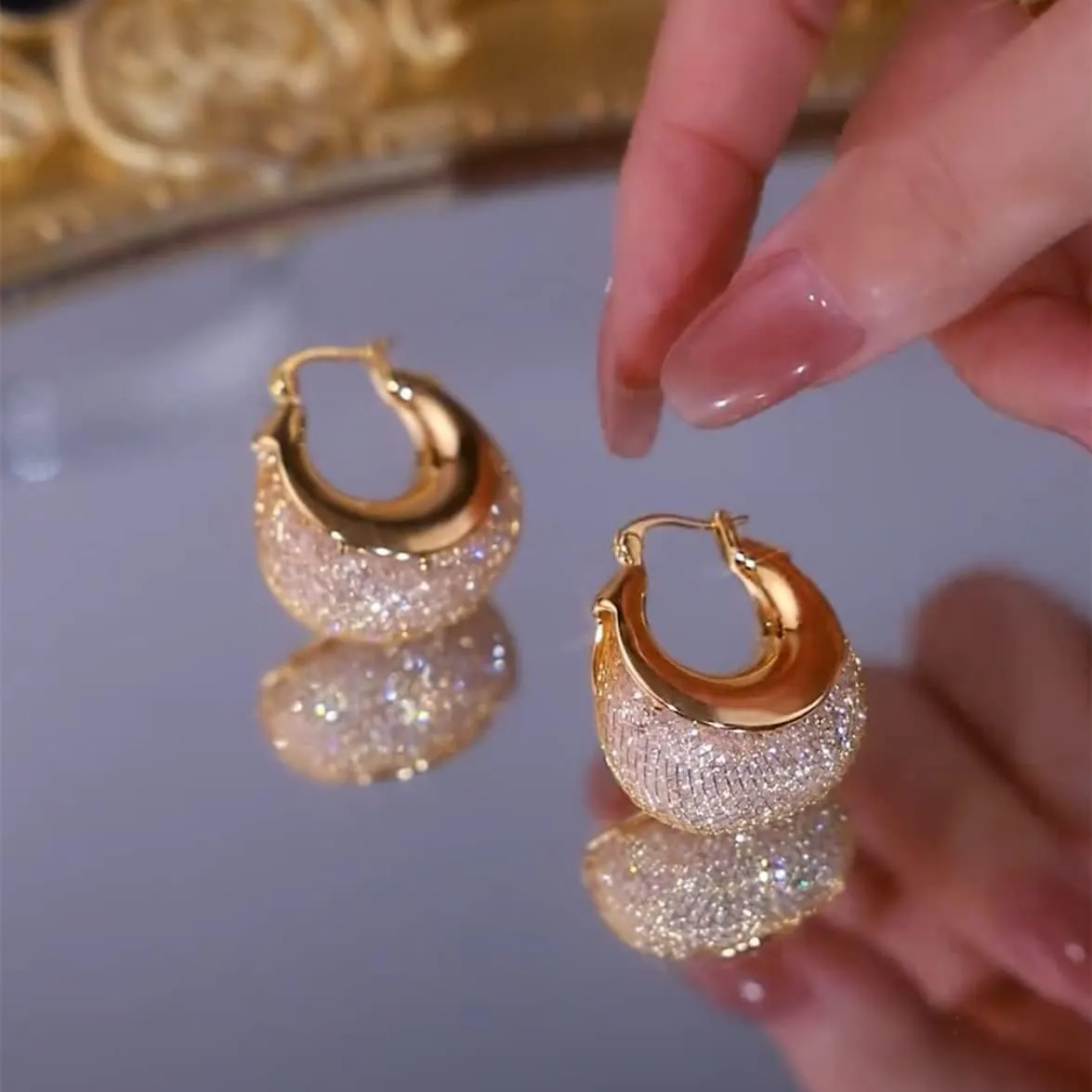 RAFER Oval Hoop Earrings for Women, 925 silver needle Earrings,CZ Earring, Modern Earrings