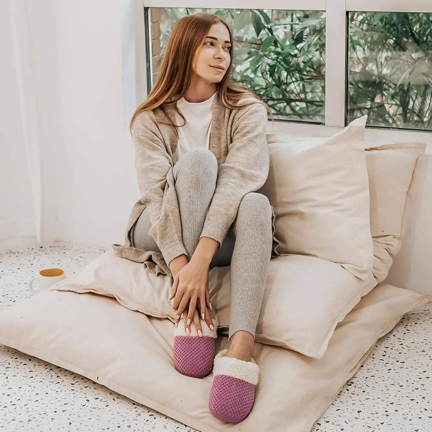 ULTRAIDEAS Women's Lamb-hug Comfy Fleece House Slippers Memory Foam, Slip-on House Shoes Indoor Outdoor